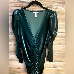 Leith Emerald Green size L Velvet stretch V Neck dress